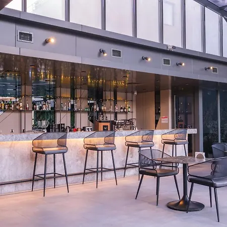 黄金时代酒店