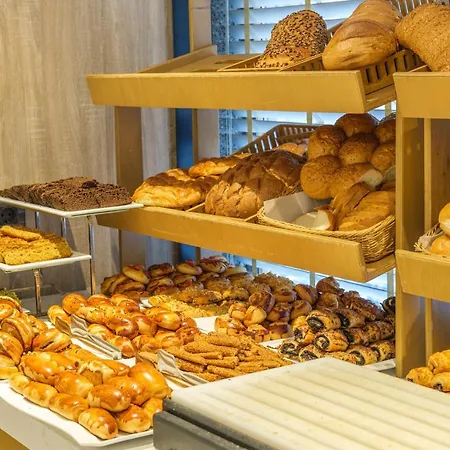 Golden Age Taksim 4*