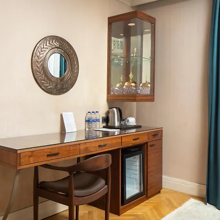 Golden Age Taksim 호텔 4*