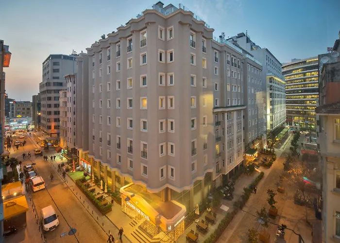 Hotel Golden Age Taksim 4*