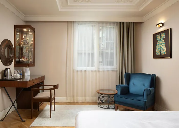 Golden Age Taksim Отель 4*