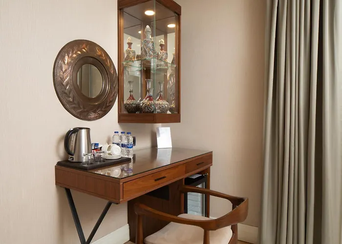 Golden Age Taksim Отель